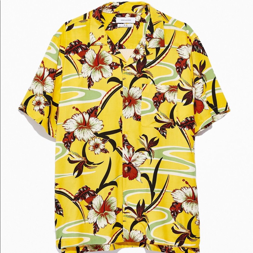 UO Tropical Rayon Short Sleeve Button-Down Shirt